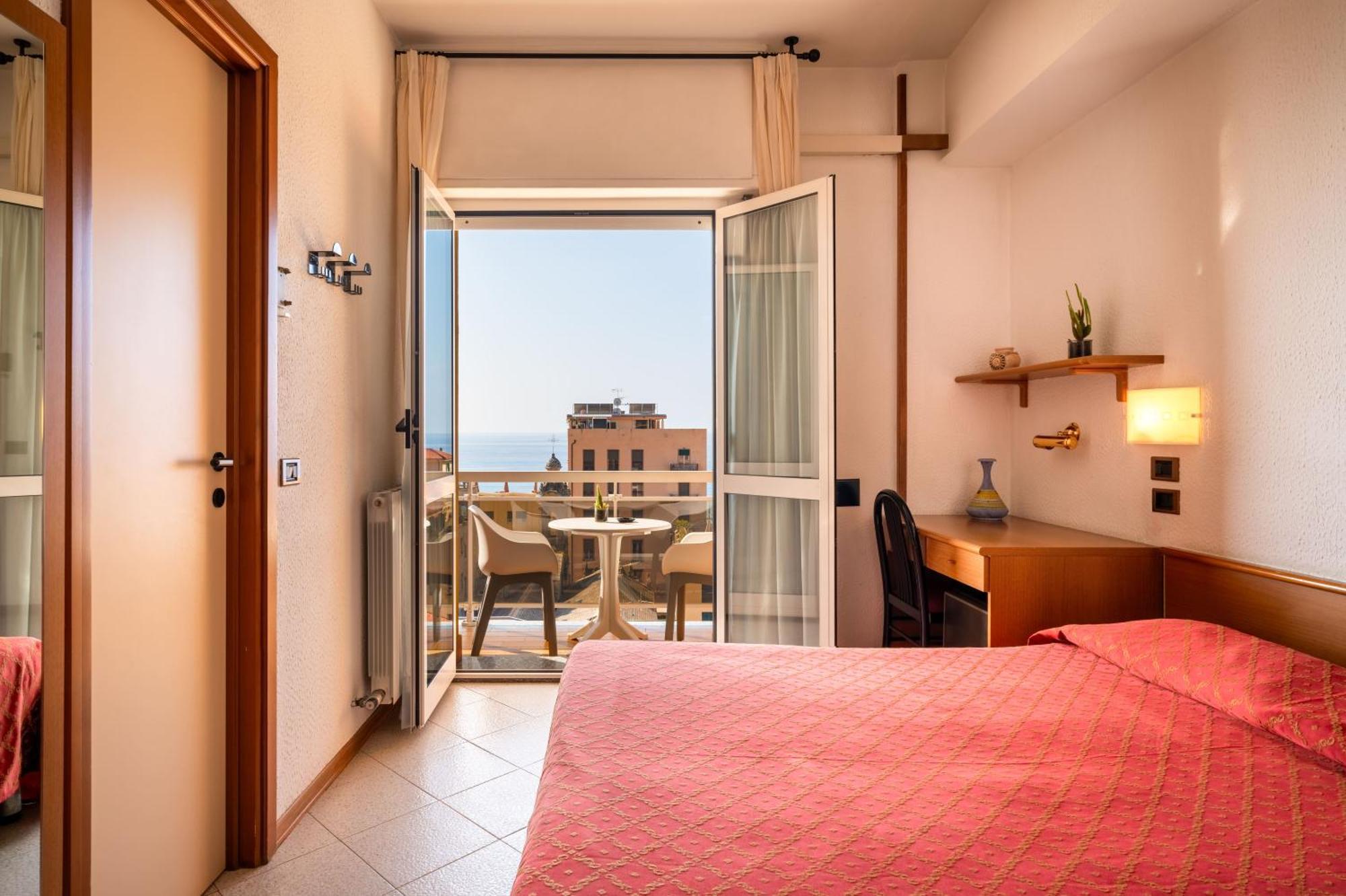Hotel Careni Villa Italia Finale Ligure Exterior foto